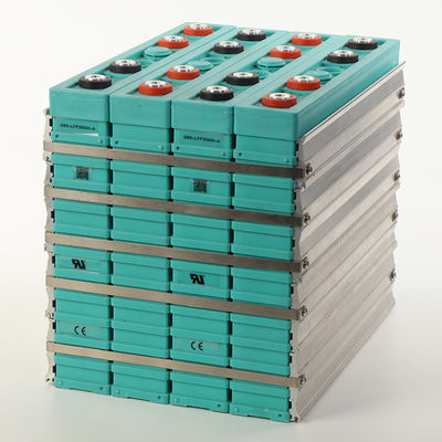 Buon prezzo 3000 batterie dei cicli 300Ah LiFePO4 LFP con i pp Shell in linea