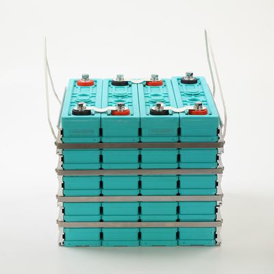 Buon prezzo 12.8v batteria al litio fosfato di ferro cella di 200Ah batteria al litio per sistema di stoccaggio dell'energia in linea