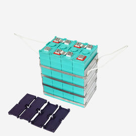 Buon prezzo Pacchetto su misura 100Ah 3.2V 12V 24V dell'Accumulatore litio-ione delle cellule di LFP per il motorino elettrico in linea